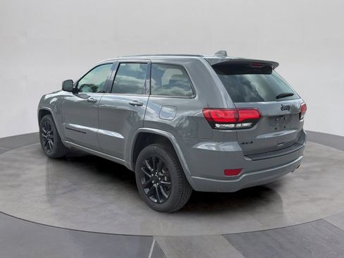 Used 2022 Jeep Grand Cherokee Laredo X AWD/4WD image 4
