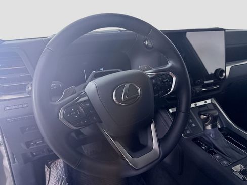 Used 2025 Lexus GX 550 image 12