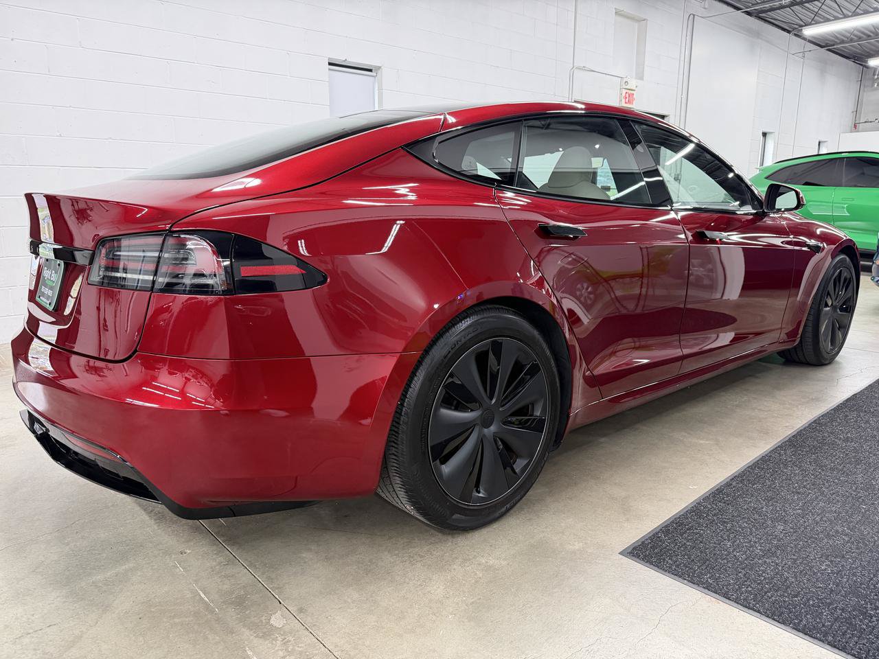 Used 2023 Tesla Model S Standard Range AWD/4WD image 4