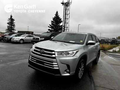 Used 2019 Toyota Highlander SE