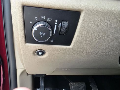 Used 2020 Jeep Grand Cherokee Limited image 26