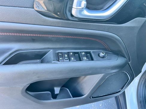 Used 2024 Jeep Compass Trailhawk w/ Trailhawk Convenience Group image 21