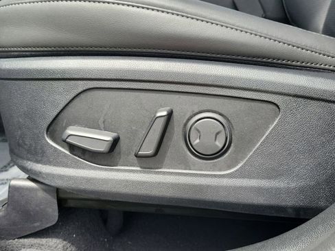Used 2025 Kia Sorento S w/ Panoramic Sunroof Package FWD image 16
