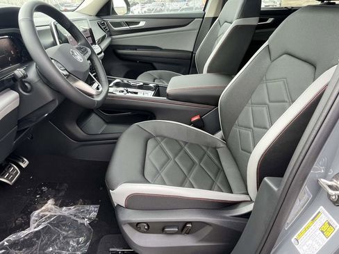 New 2026 Volkswagen Atlas Peak Edition AWD/4WD image 14