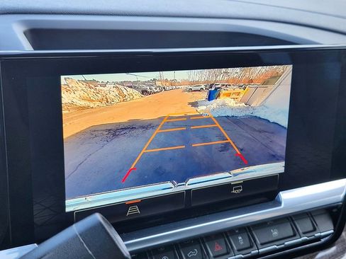 Used 2023 GMC Sierra 1500 Elevation image 19