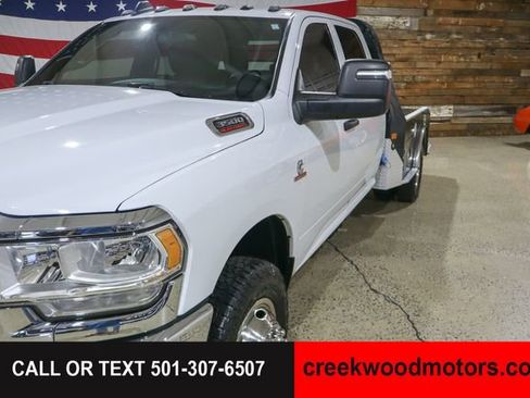 Used 2024 RAM 3500 Tradesman w/ Chrome Appearance Group AWD/4WD image 31