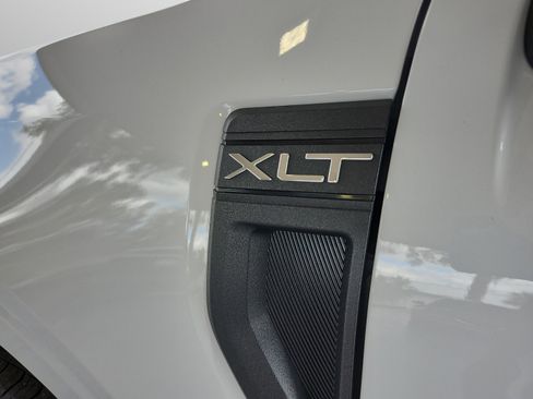 New 2026 Ford Maverick XLT w/ XLT Luxury Package FWD image 28