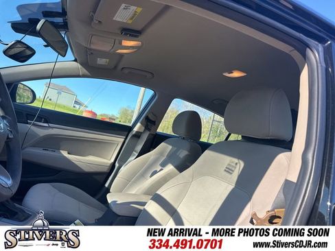 Used 2020 Hyundai Elantra SEL image 10