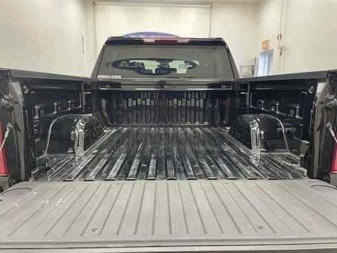 Used 2024 Chevrolet Silverado 1500 LT AWD/4WD image 14