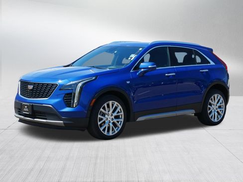 Used 2021 Cadillac XT4 Premium Luxury AWD/4WD image 2