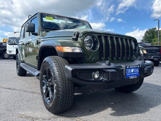 Used 2023 Jeep Wrangler Unlimited Sahara AWD/4WD image 3