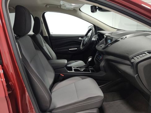 Used 2019 Ford Escape SE image 21