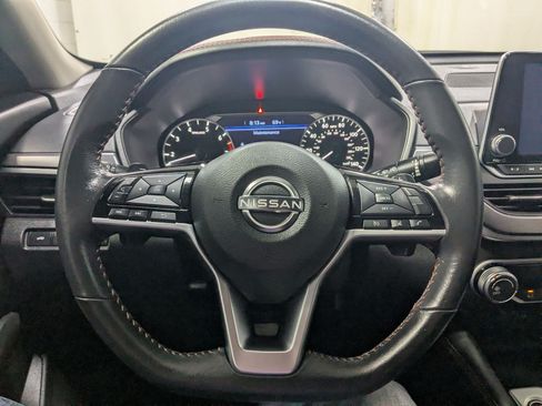 Used 2023 Nissan Altima 2.5 SR AWD/4WD image 13