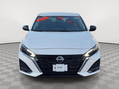 Used 2025 Nissan Altima 2.5 S image 2