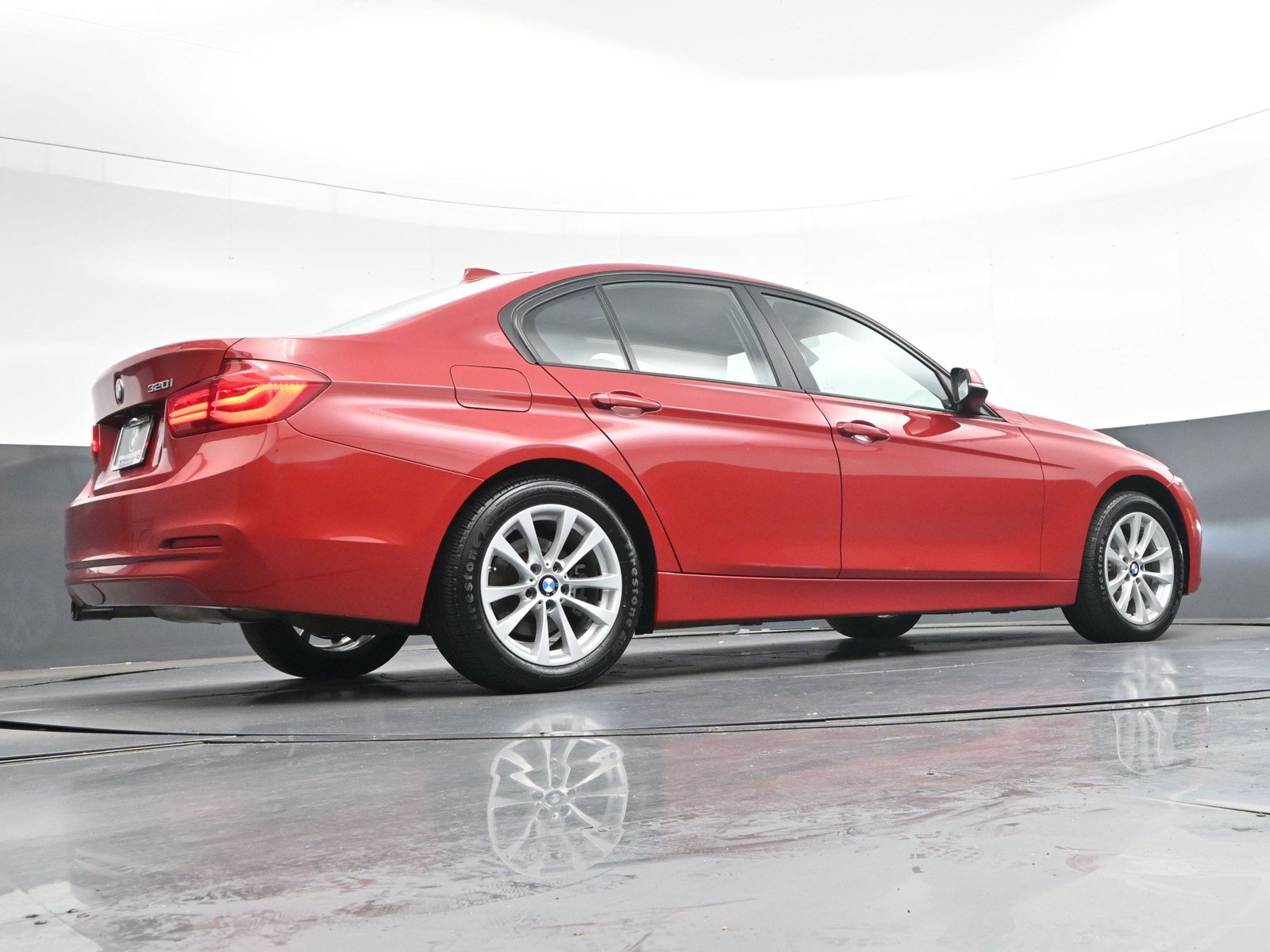 Used 2018 BMW 320i Sedan w/ Convenience Package RWD image 29