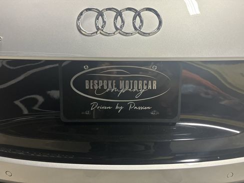 Used 2011 Audi R8 V10 image 36