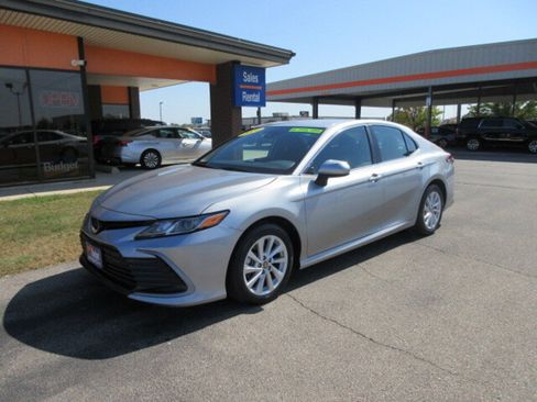 Used 2024 Toyota Camry LE image 31