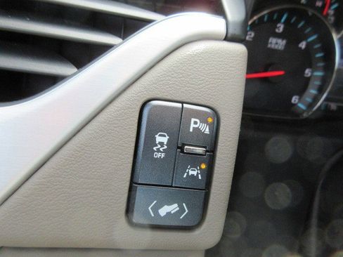 Used 2019 GMC Yukon SLT w/ Open Road Package image 25