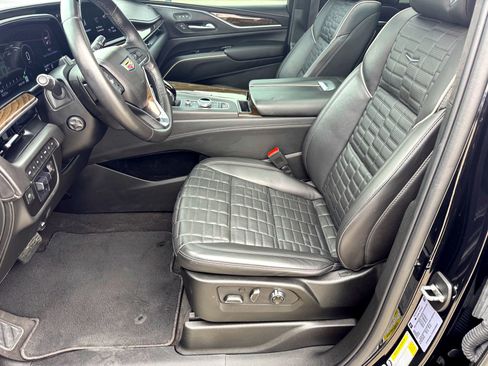 Used 2024 Cadillac Escalade ESV Sport Platinum w/ LPO, ONYX Package image 14