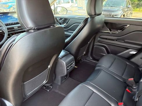 New 2025 Lincoln Corsair Grand Touring AWD/4WD image 17