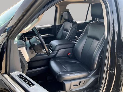 Used 2024 Ford Expedition Max XLT AWD/4WD image 8