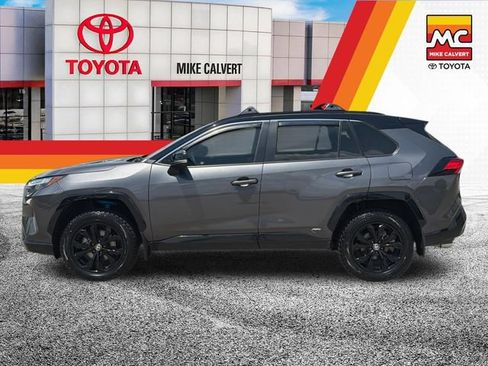 Used 2024 Toyota RAV4 XSE AWD/4WD image 2