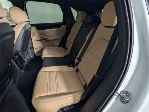 New 2026 Porsche Cayenne AWD/4WD image 24
