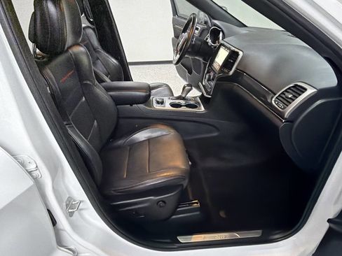 Used 2018 Jeep Grand Cherokee Trailhawk w/ Trailhawk Luxury Group AWD/4WD image 34