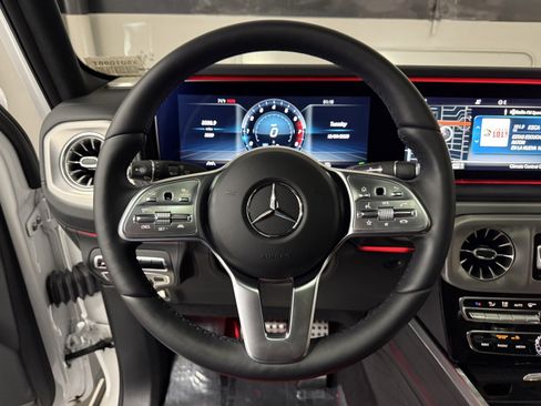 Used 2024 Mercedes-Benz G 550 image 25