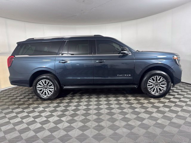 Used 2026 Ford Expedition Max Platinum AWD/4WD image 2