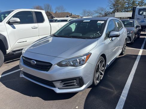 Used 2023 Subaru Impreza 2.0i Sport image 3