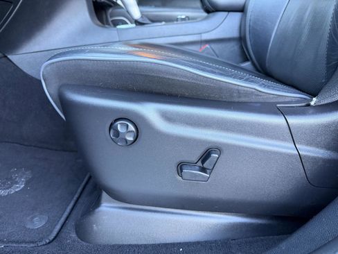 Used 2019 Jeep Grand Cherokee Overland image 19