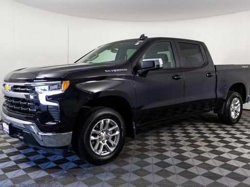 Used 2023 Chevrolet Silverado 1500 LT image 9