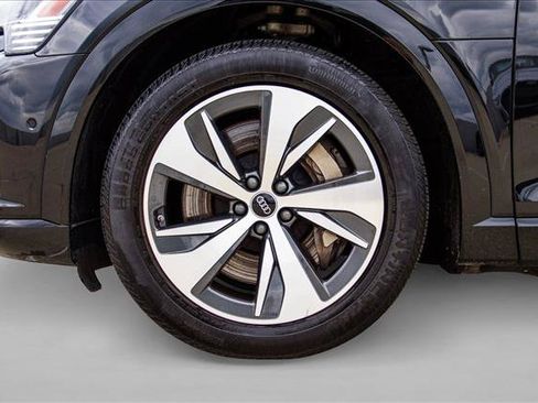 Certified 2024 Audi Q8 e-tron Premium Plus AWD/4WD image 9