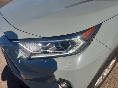 Used 2021 Toyota RAV4 XLE w/ Convenience Package AWD/4WD image 6