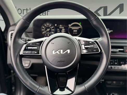 Used 2024 Kia Seltos EX image 18