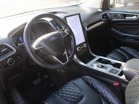 Used 2024 Ford Edge Titanium image 23