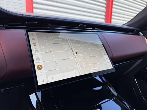 Used 2024 Land Rover Range Rover Sport image 31