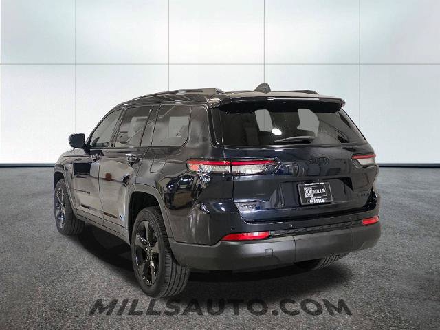 Used 2024 Jeep Grand Cherokee L Limited w/ Black Appearance Package AWD/4WD image 5