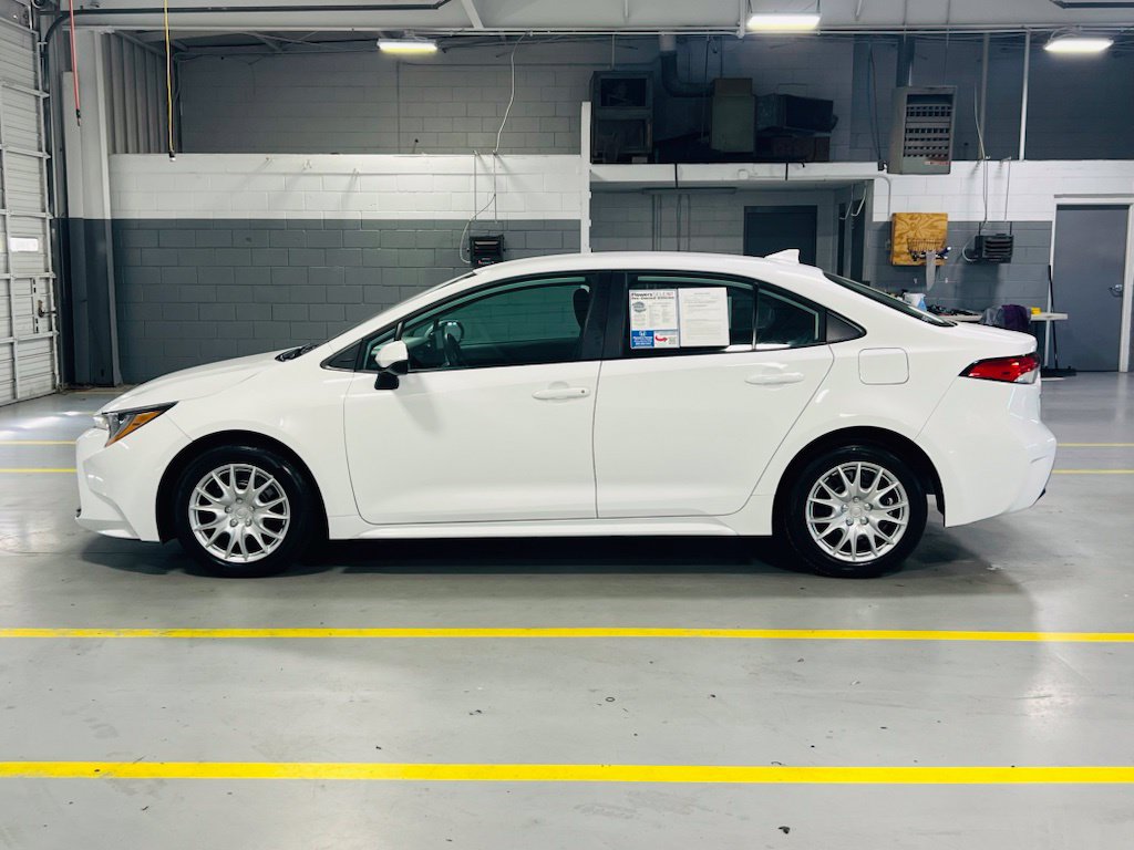 Used 2026 Toyota Corolla LE FWD image 14