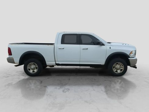 Used 2014 RAM 2500 SLT AWD/4WD image 9