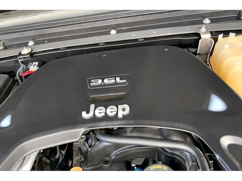Used 2020 Jeep Gladiator Rubicon AWD/4WD image 33