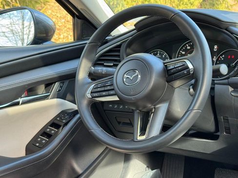 Used 2025 MAZDA MAZDA3 s image 12