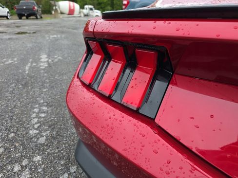 Used 2024 Ford Mustang Coupe RWD image 12