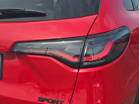 Certified 2025 Honda HR-V Sport image 8