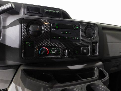 Used 2014 Ford E-250 and Econoline 250 w/ Power Group image 41