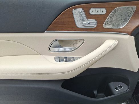 Certified 2022 Mercedes-Benz GLS 450 4MATIC image 10