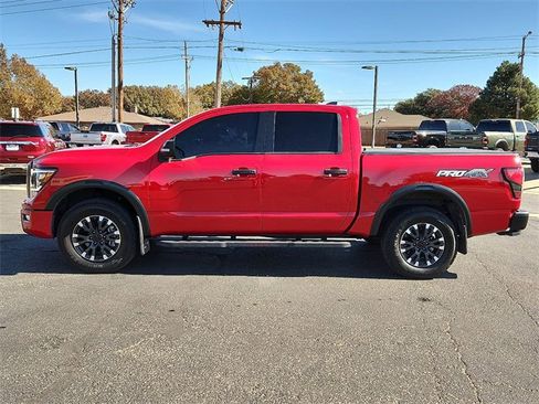 Used 2024 Nissan Titan PRO-4X w/ Pro-4x Convenience Package image 2