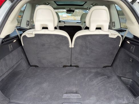 Used 2020 Volvo XC90 T5 Momentum w/ Protection Package Premier image 25