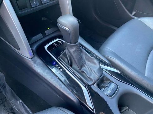 Used 2024 Toyota Corolla Cross XLE w/ Convenience Package image 23